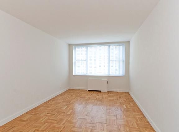 3rd image of 300 E 56th St APT 3D