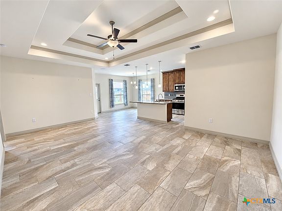 4th image of 110 Alysheba Dr