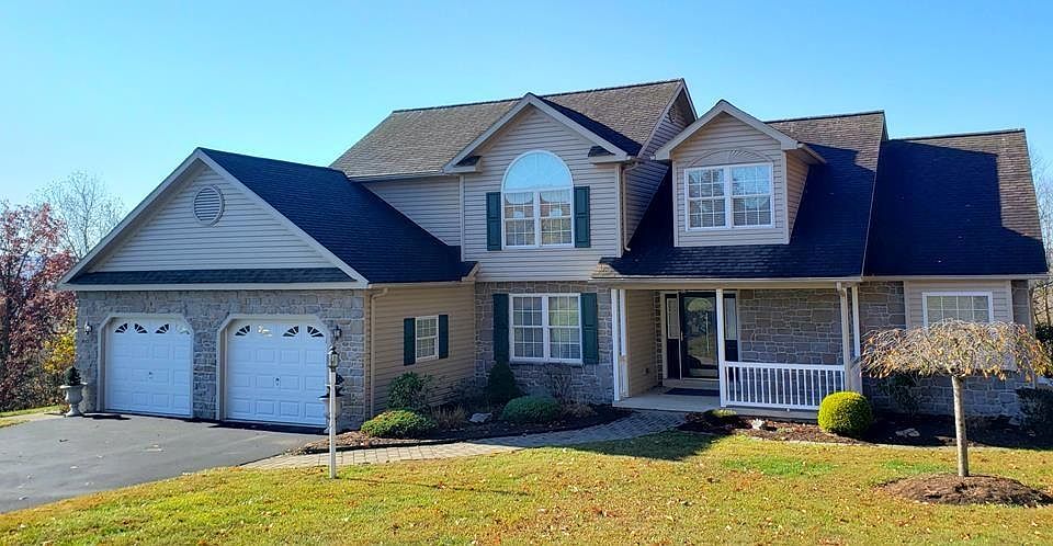 1st image of 207 Hillside Dr