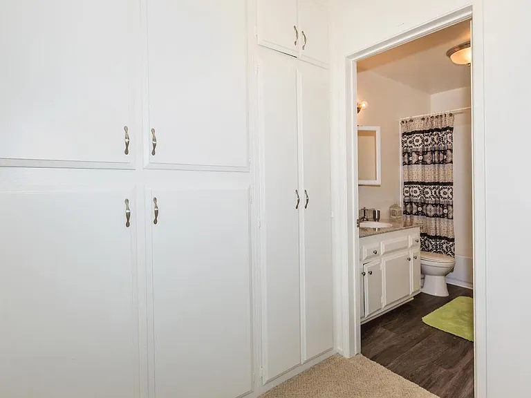 Saddleback Pines Apartment Homes — Photo 23