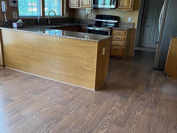 4th image of 99 Dinwiddie Ct