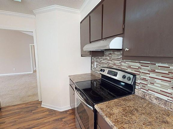 5th image of 1021 Durban Dr