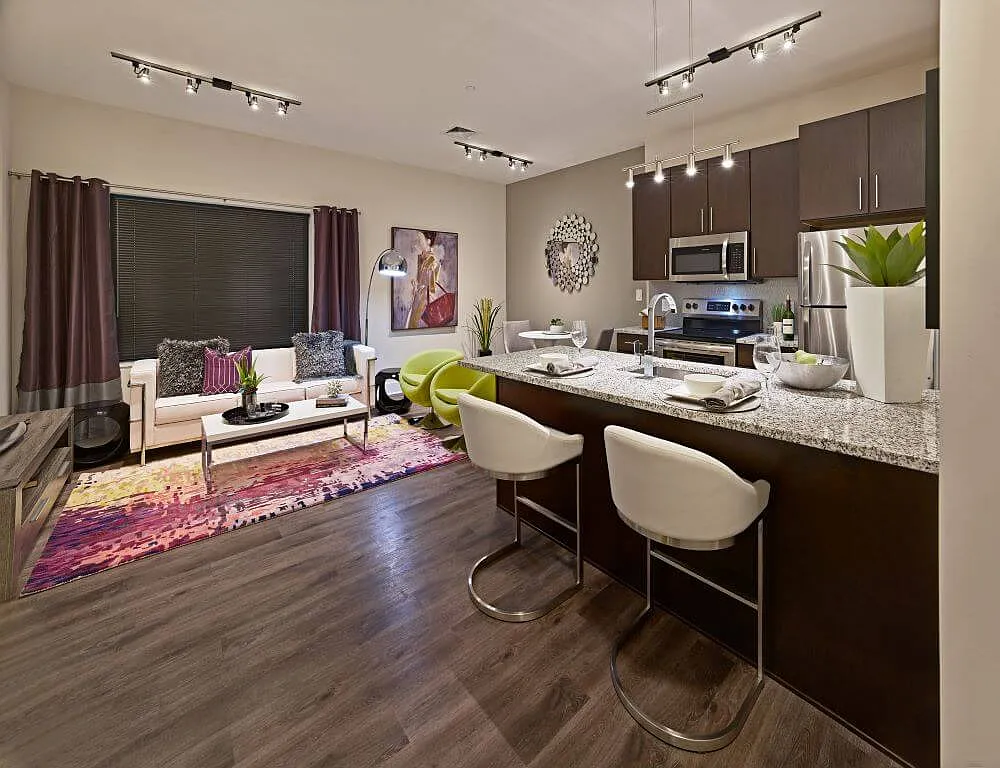 Nexus Apartments — Photo 2