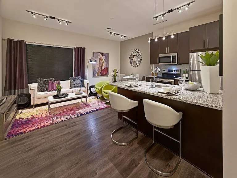 Nexus Apartments — Photo 2