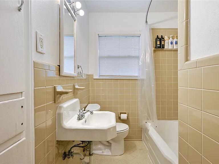 3805 Ridgewood St — Photo 10
