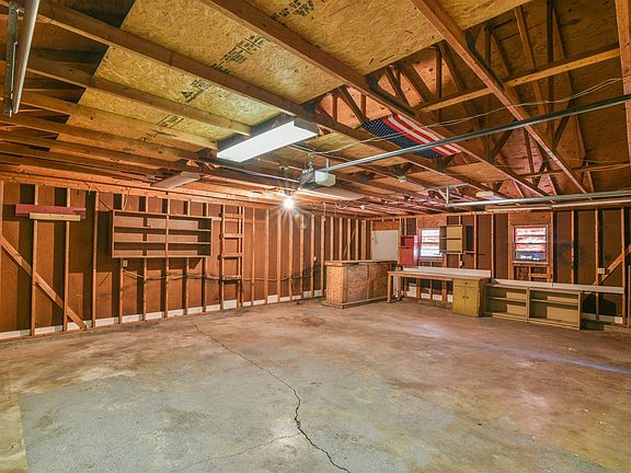 3rd image of 2274 S Euclid Ave