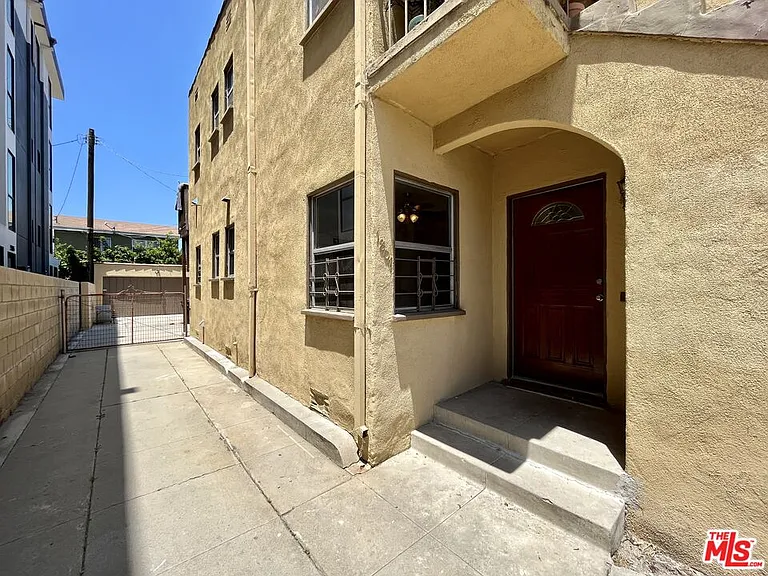 1807 S Redondo Blvd #LOWER — Photo 20