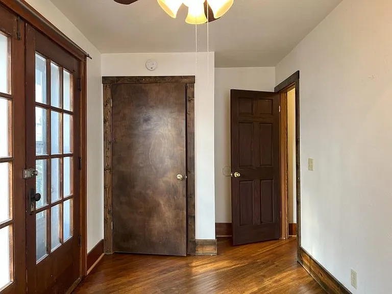 605 W 3rd St — Photo 12