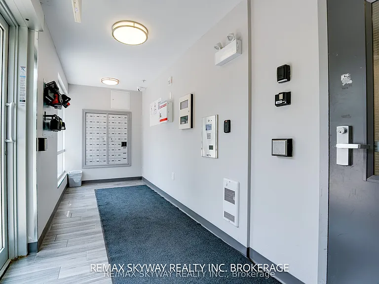 275 Larch St #H203 — Photo 4