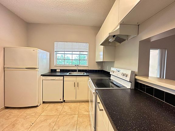 3rd image of 641 Cypress Lake Blvd APT P