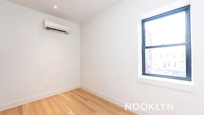 Rented by Nooklyn NYC LLC | media 21
