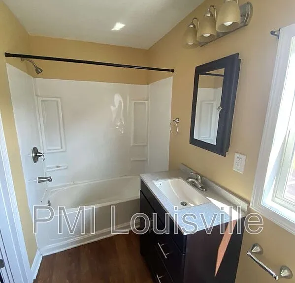 1302 Main St #C — Photo 3