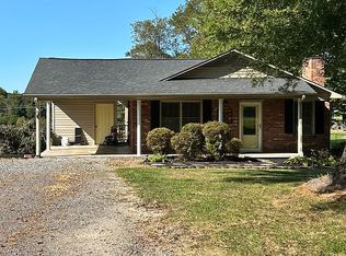 3640 Miller Brook Dr, Hamptonville, NC 27020