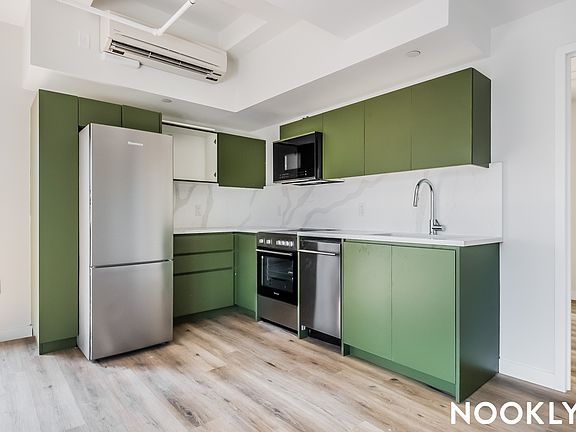 2nd image of 619 Throop Ave #5L