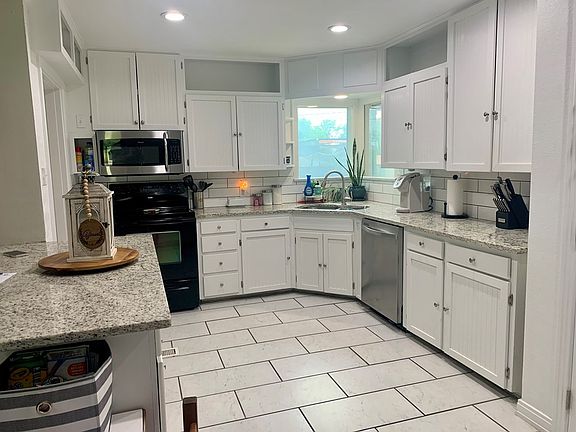 4th image of 1207 E 13th St