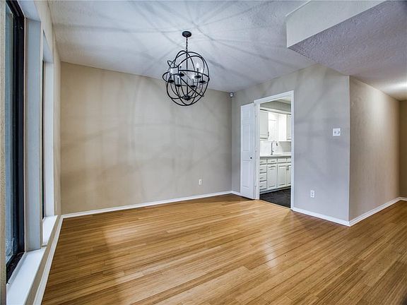 3rd image of 3729 Hulen Park Dr