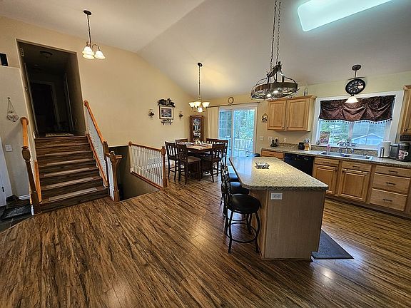 5th image of 2925 S Emperors Cir