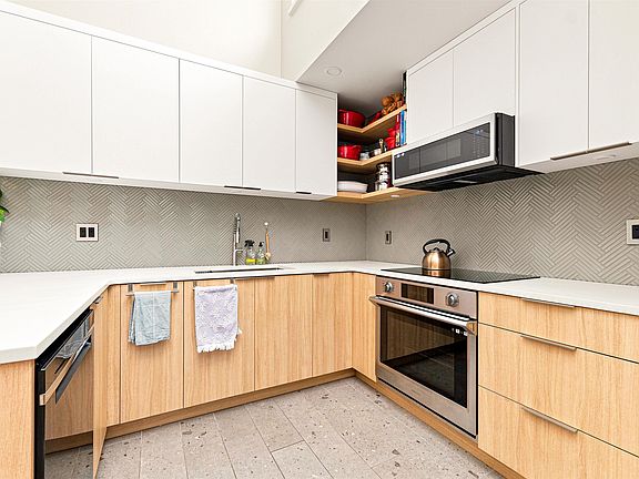 4th image of 3401 Curle Ave #402