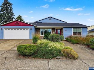744 Cessna St, Independence, OR 97351