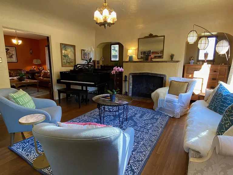 1328 W Valerio St — Photo 26