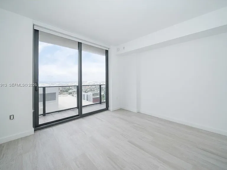 55 SW 9th St #3207 — Photo 5