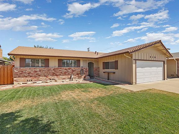 3rd image of 213 Granada Way