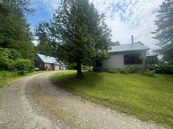 4th image of 629 South Craftsbury Road