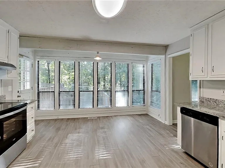 4515 King Springs Rd SE — Photo 6
