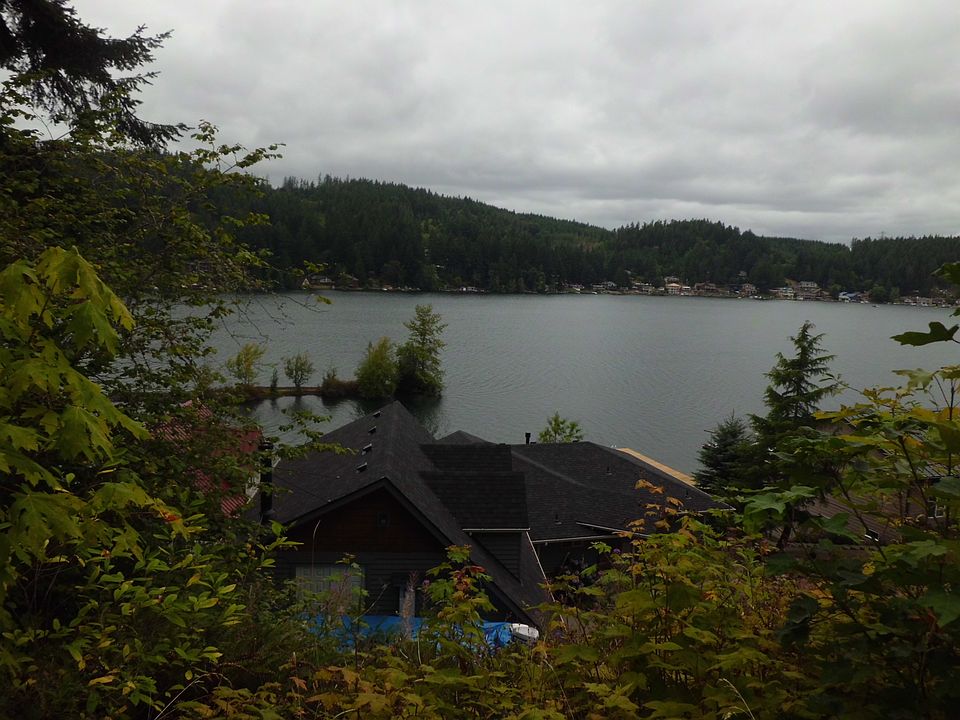 2nd image of 1226 Summit Lake Shore Rd NW