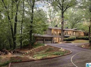 2684 Alta Glen Dr, Vestavia, AL 35243
