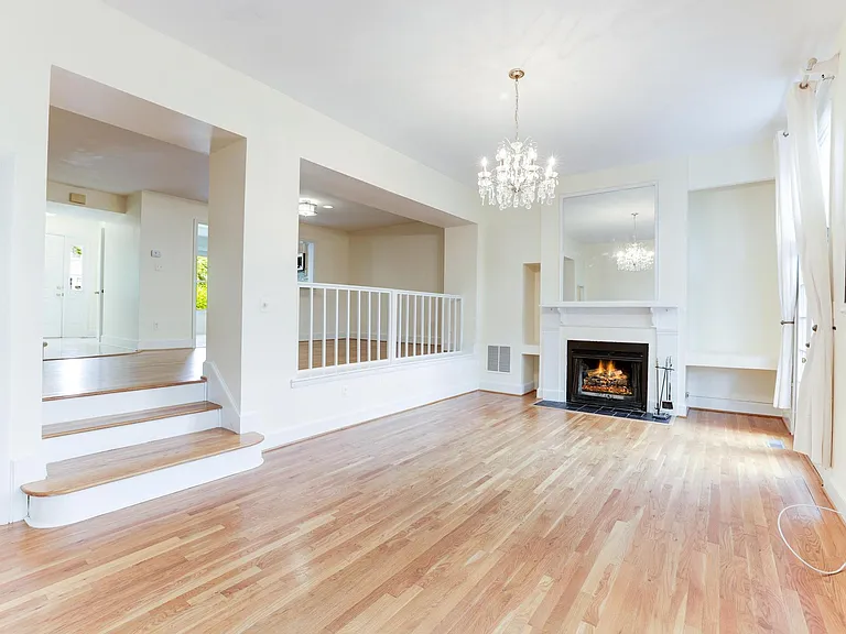 8509 Jeffersonian Ct — Photo 17