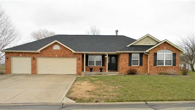 2608 Fieldstone Dr photo 1