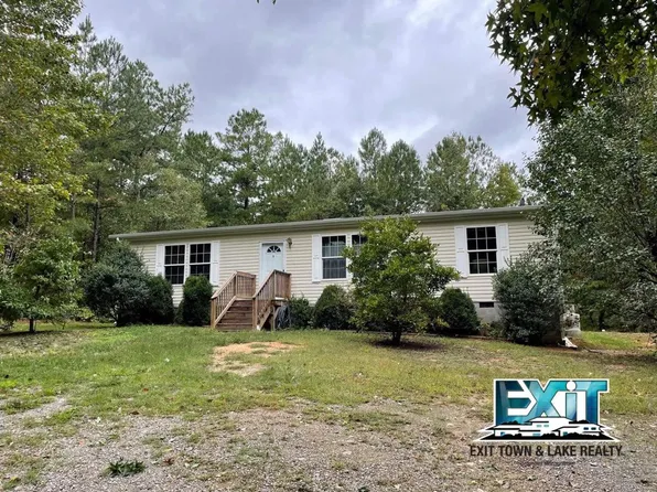 288 Country Ln, Gasburg, VA 23857