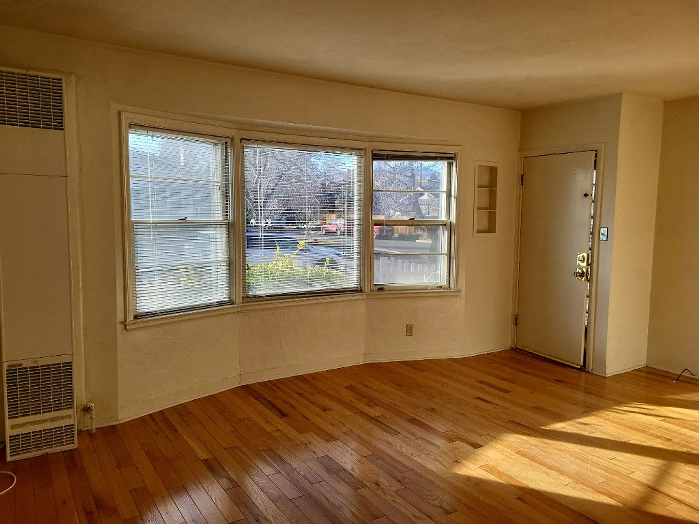 700-722 Gordon Avenue — Photo 4
