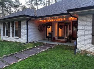 203 Buccaneer Dr, Hattiesburg, MS 39402
