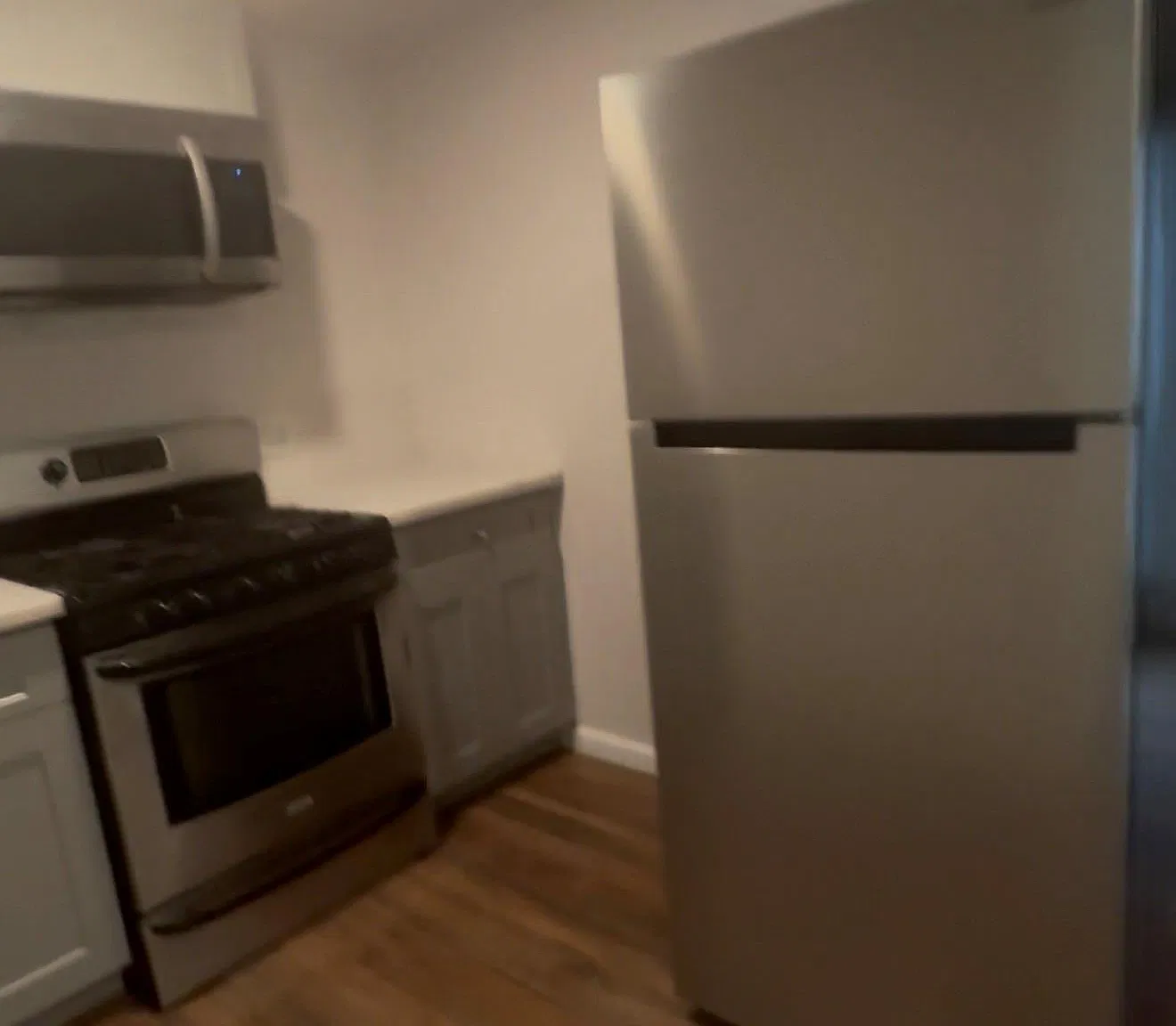 2 bed, 2.0 bath, 700 sqft, $1,200 — Photo 2