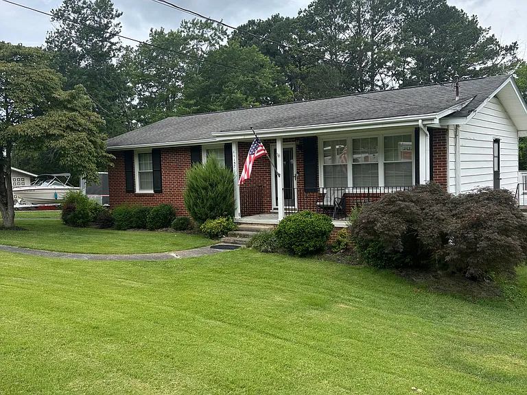 11157 Thornton Dr — Photo 32