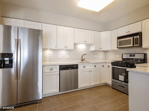 4th image of 7041 W Touhy Ave APT 602