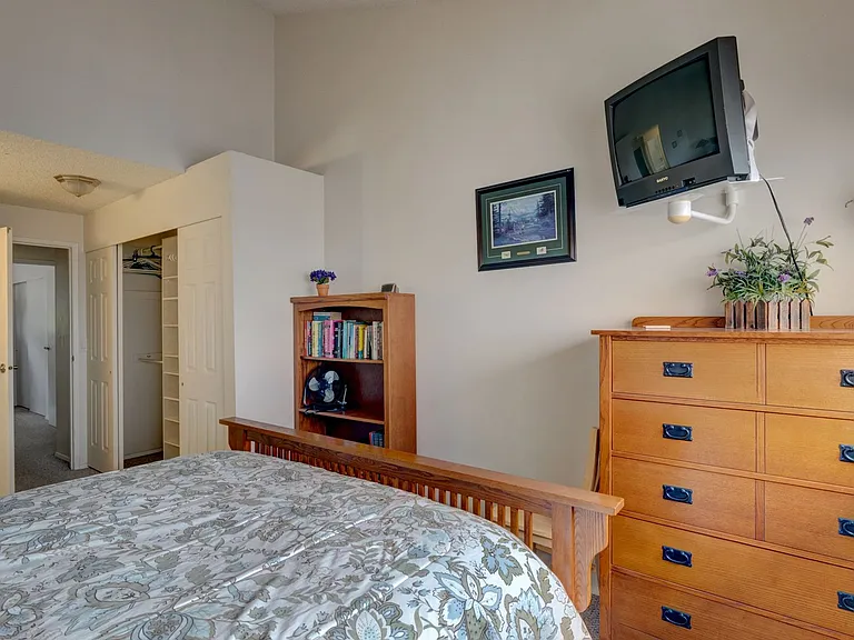 905 NE Lindsay St — Photo 11