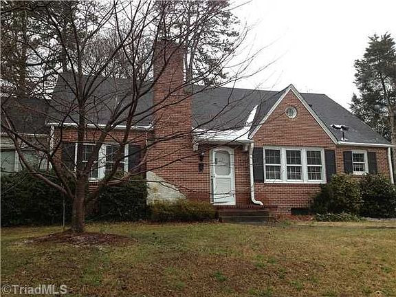 5th image of 608 Chancery Pl