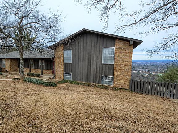 2nd image of 1305 Skyline Dr