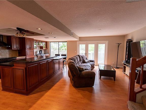 3rd image of 724 N Highland Ave