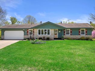 3501 Saint Huberts Ct E, Hubertus, WI 53033