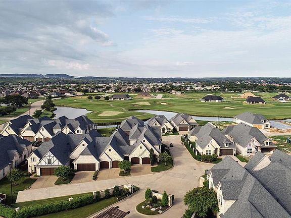 3rd image of 2307 Vineyard Dr