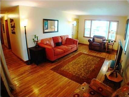 3rd image of 1400 N Villa Dr