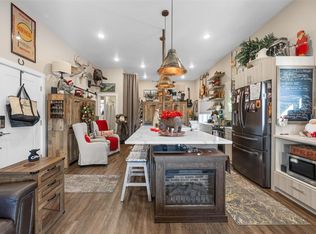116 W 5th St, Tipton, IA 52772