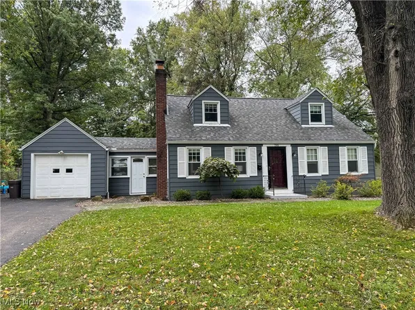 795 Glen Park Rd, Youngstown, OH 44512