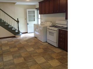 28 Idlewild Park Dr, Cornwall On Hudson, NY 12520