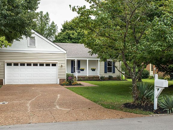 3rd image of 504 Justin Dr