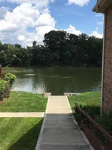 2 bed, 1596 sqft, $3,000 — Photo 2